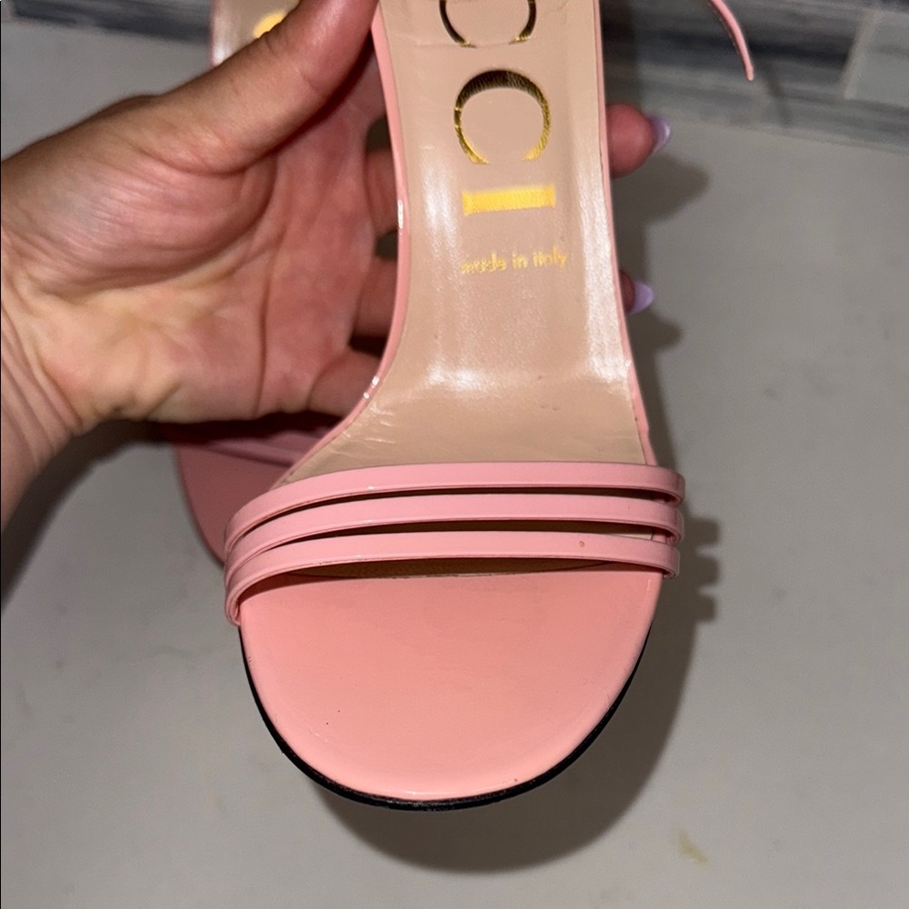 Gucci Pink Patent Leather Ankle Strap Sandals Size 39 ๐ - Picture 8 of 16